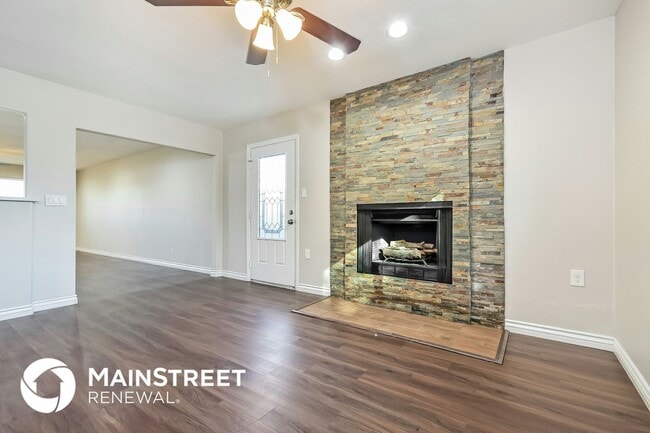 Building Photo - 2208 Demetrius Ave