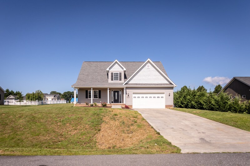 221 Kensington Dr, Elkton, VA 22827 House Rental in Elkton, VA