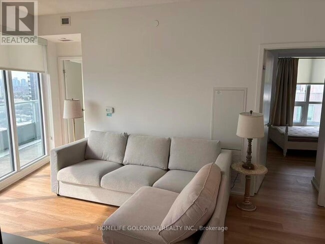 Building Photo - 117 McMahon Dr