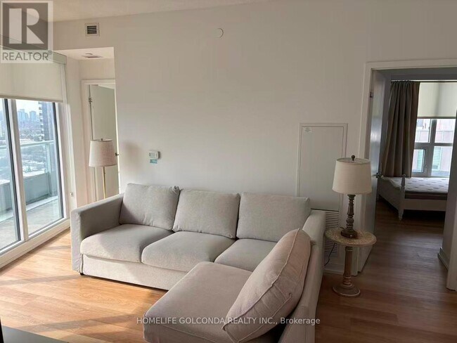 Photo du bâtiment - 117 McMahon Dr