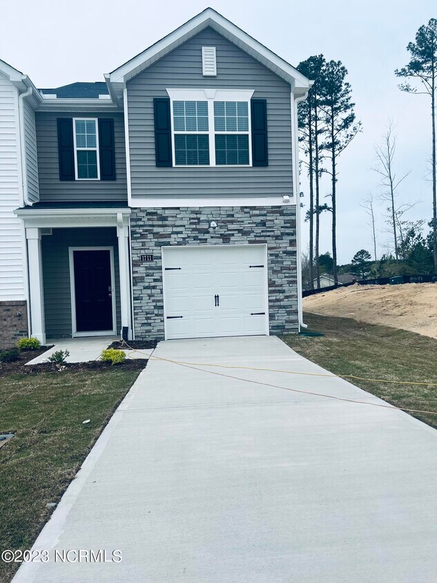 Foto principal - 1503 Gracie Ln