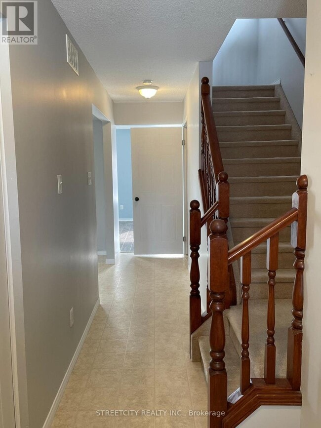 Building Photo - 1036 Kimball Crescent