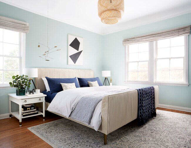 master bedroom - 1234 N Crescent Heights Blvd