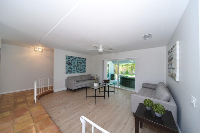 Foto del edificio - 1700 SW 9th St