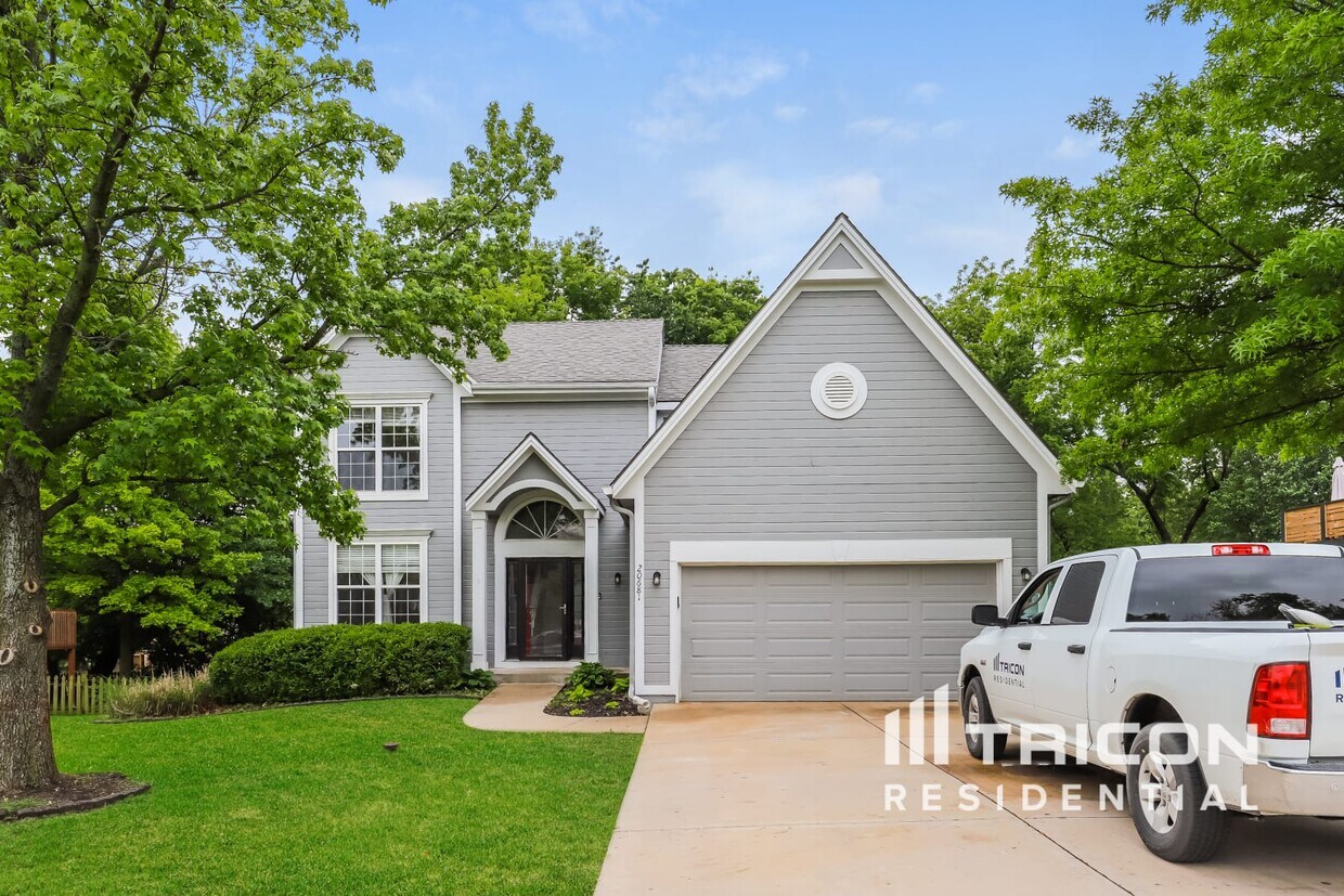 Foto principal - 20681 W 220th St