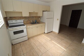 Building Photo - 1828 NW 19th St