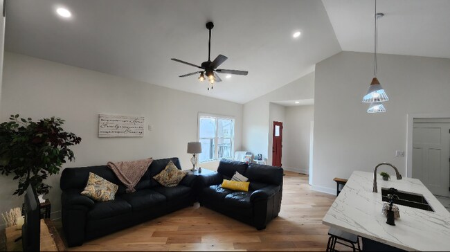 Foto del edificio - 714 Ringold St