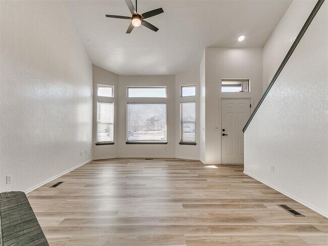 Foto del edificio - 3504 Quail Run Dr