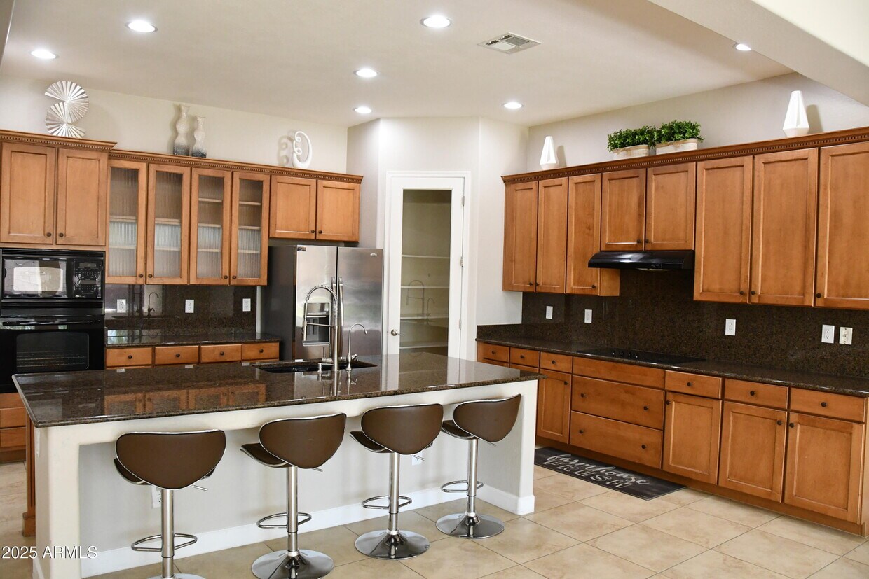 Foto principal - 9539 W Harmony Ln