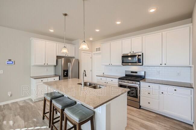Foto del edificio - 5805 Wild Rye Dr