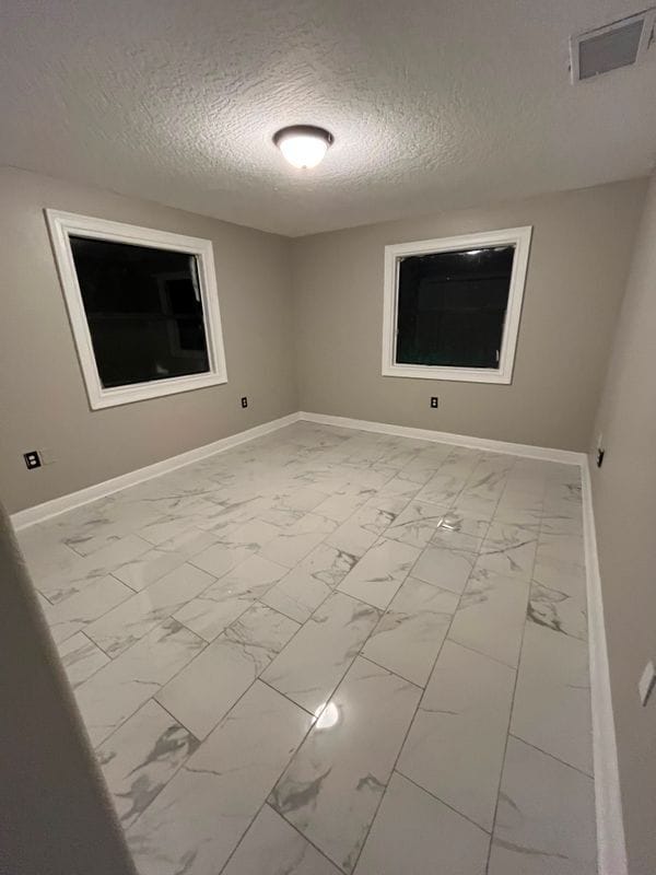 Building Photo - 24301 E Colonial Dr