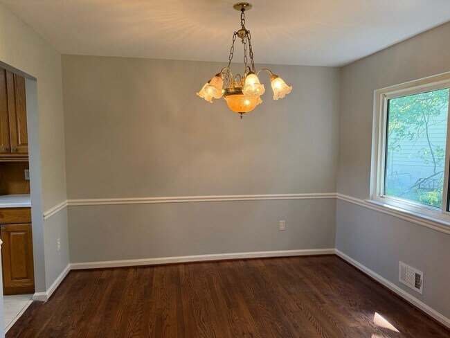 Foto del edificio - 13100 Cabinwood Dr