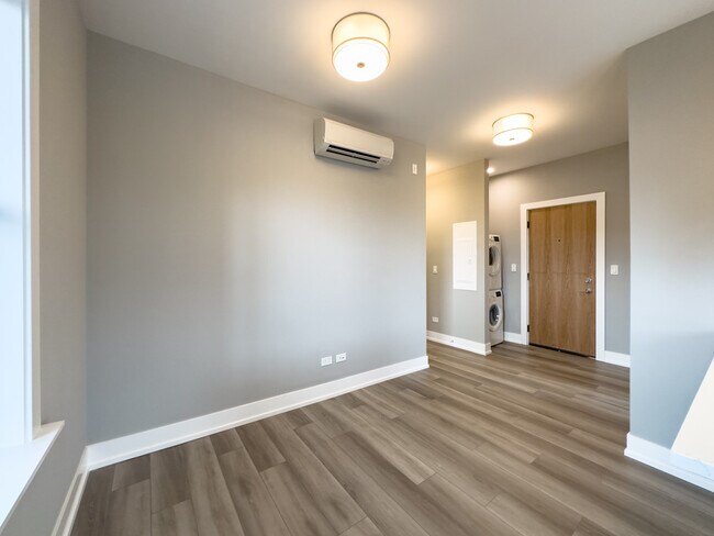 Foto del edificio - 3951 N Janssen Ave