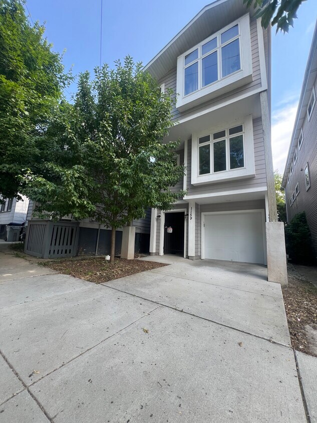 Foto principal - 1159 E Kane Pl