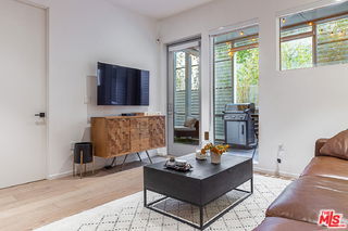 Building Photo - 1030 Kings Rd