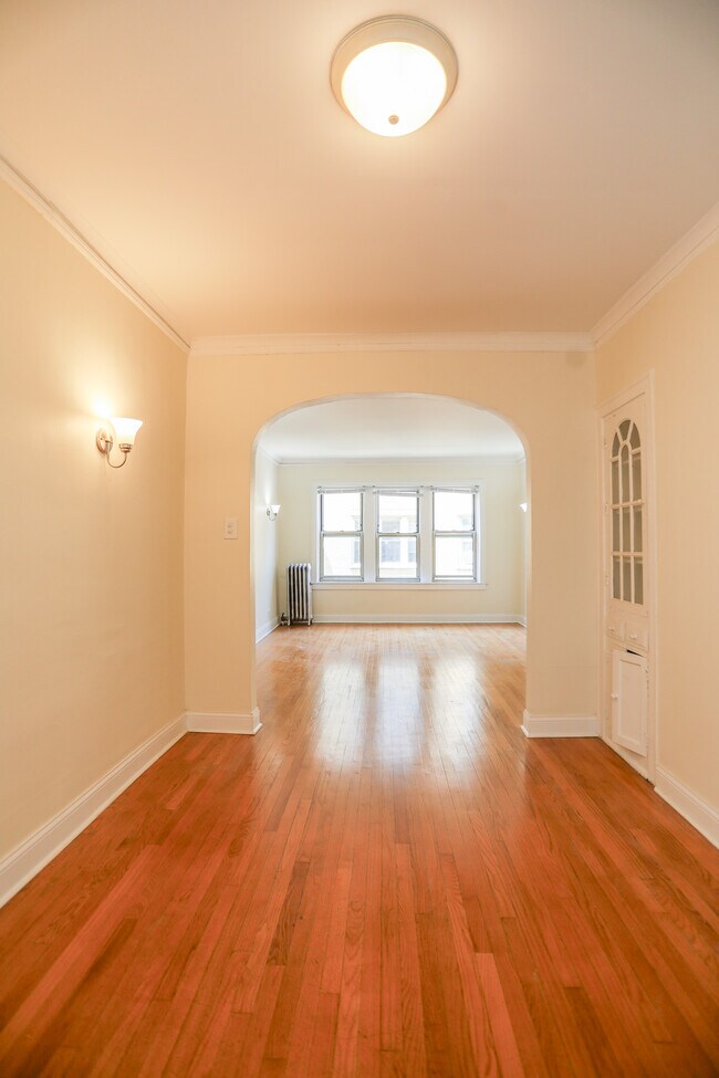 Foto del edificio - 2408 W Lunt Ave