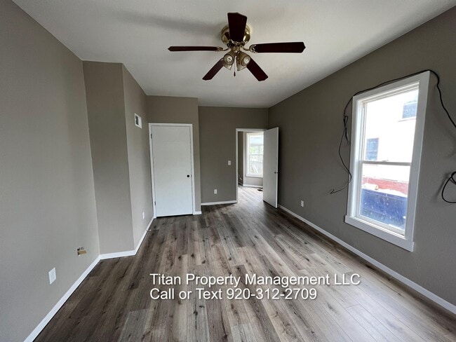 Building Photo - 757 Woodland Ave