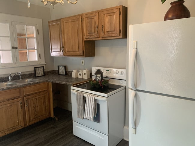 Building Photo - 209 west sullivan