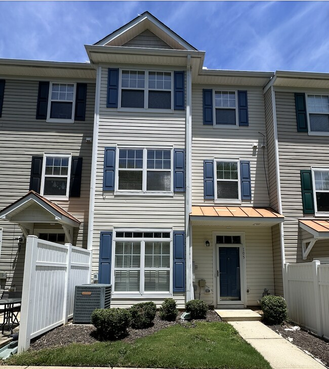 Building Photo - 2210 Valley Edge Dr
