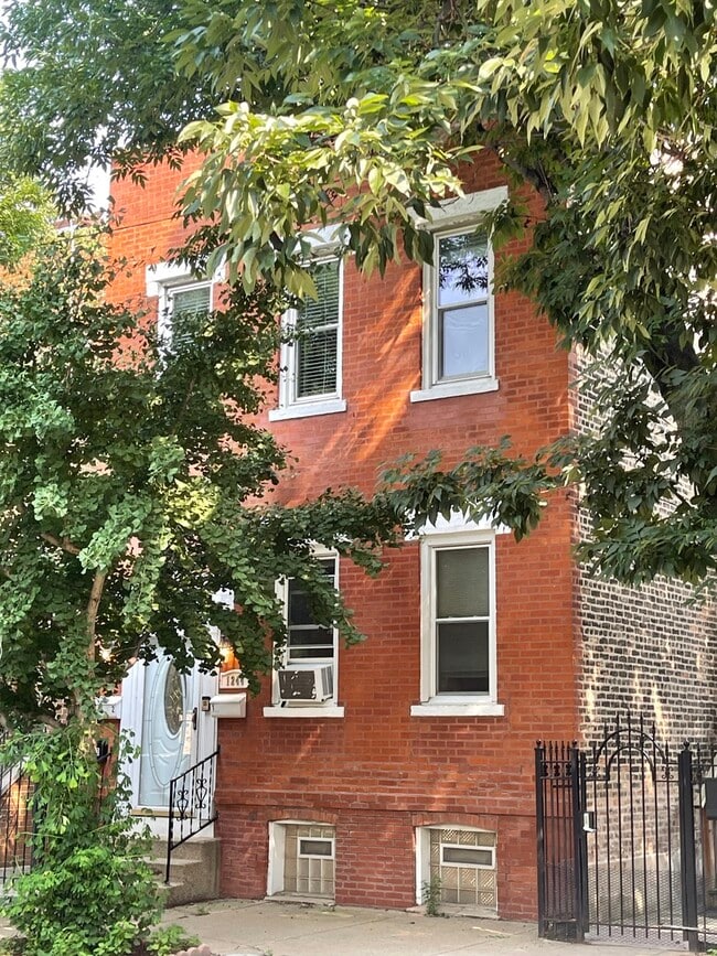 Building Photo - 1244 W Race Ave