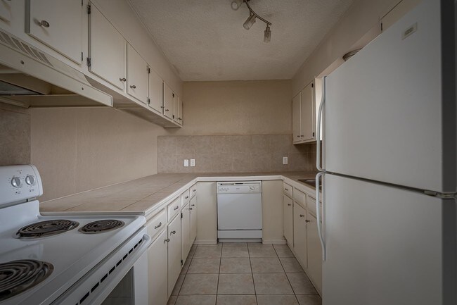 Foto del edificio - 1918 Veterans Blvd