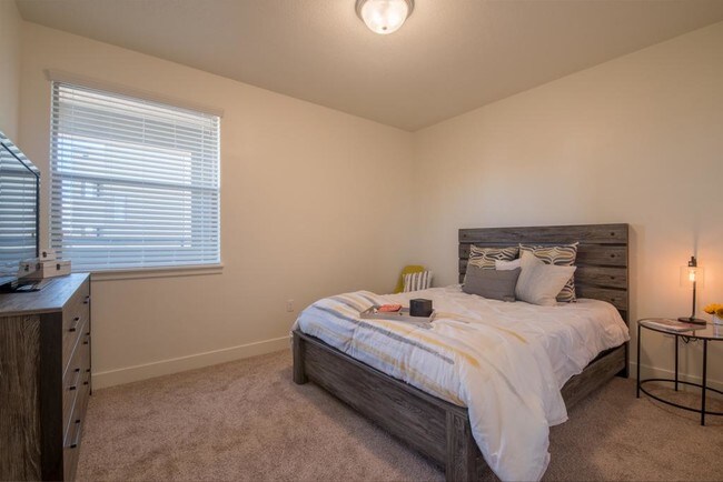 Foto del edificio - 6033 N PARK LANE S, #411