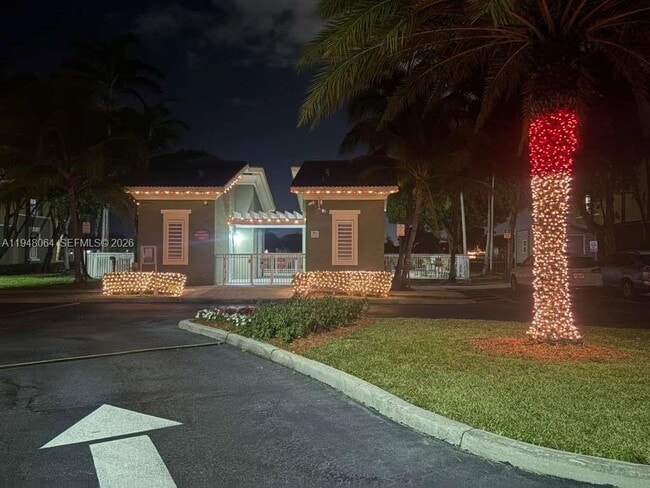 Foto del edificio - 10902 NW 83rd St