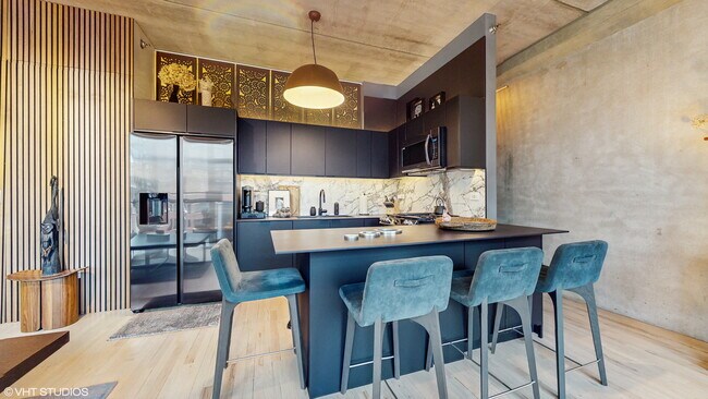Foto del edificio - 630 N Franklin St