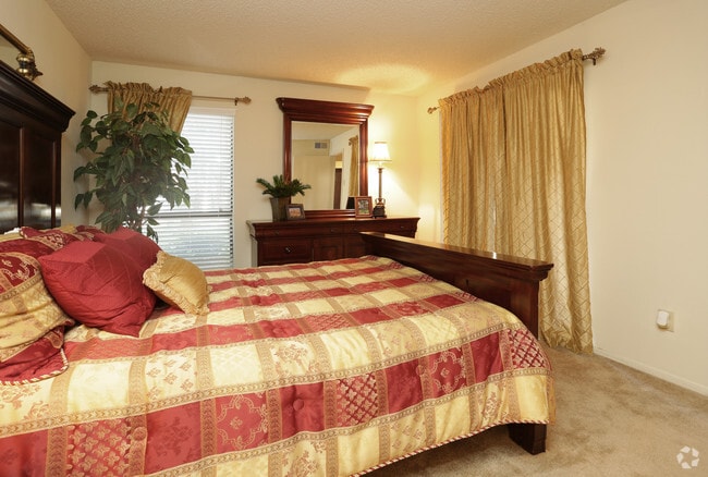 B1 Dormitorio 1 - Woodlake Apartments