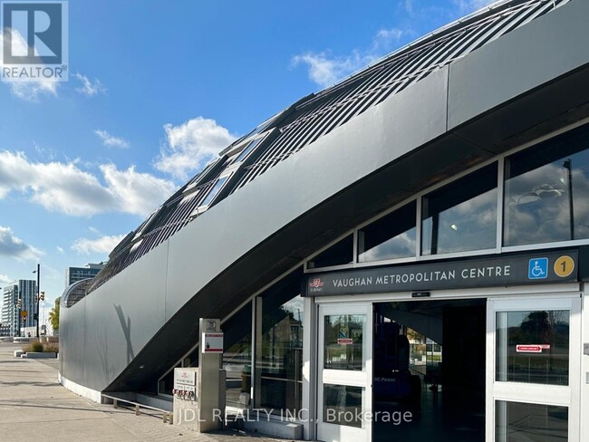 Building Photo - 60 Honeycrisp Cres