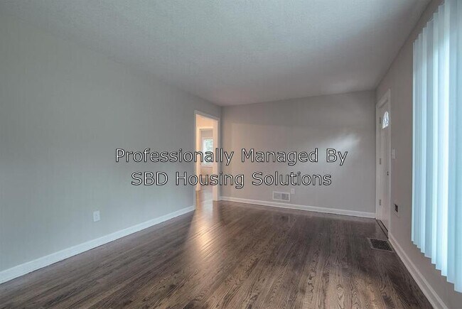 Building Photo - 431 W 87th St