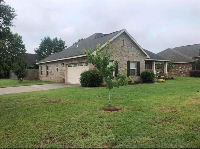 Building Photo - 728 Amador Avenue