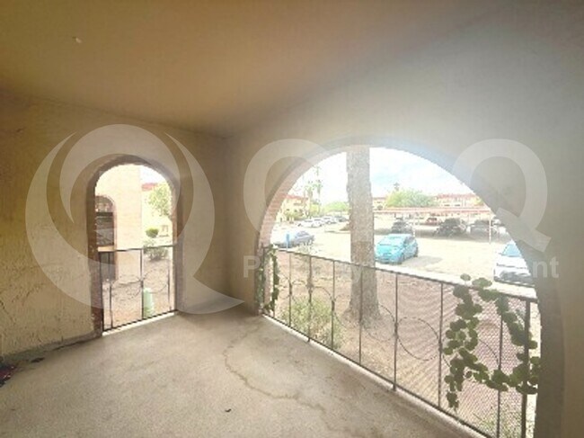 Foto del edificio - 6332 N Barcelona Ln