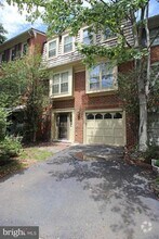 Building Photo - 5117 Bellemeade Ln