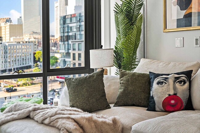 Foto del edificio - 300 Harrison Ave