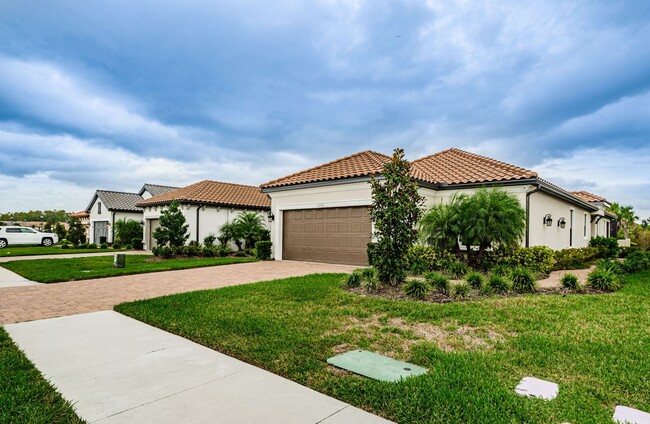 Foto del edificio - Beautiful Pool home in Starkey Ranch