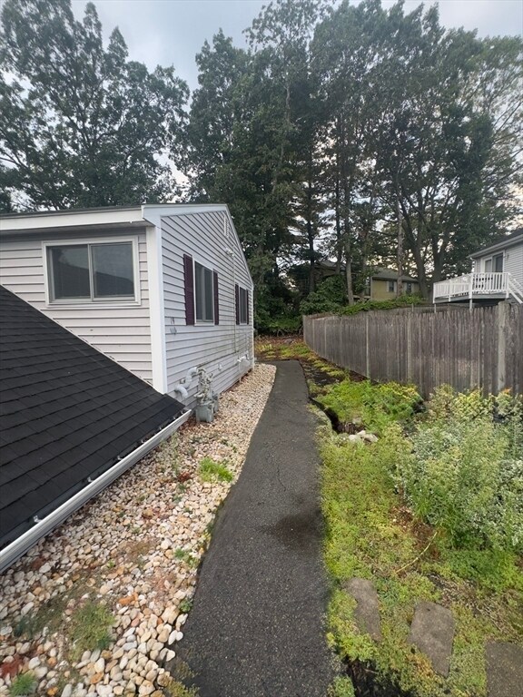 Foto del edificio - 19 Skyline Dr