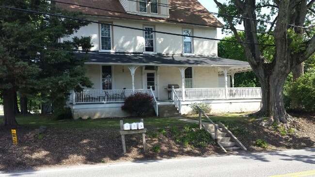 Building Photo - 1607 E Strasburg Rd
