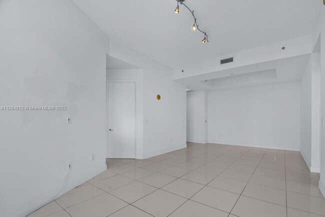 Building Photo - 15901  Collins Ave  3905 Sunny Isles Beach...