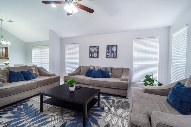 Foto del edificio - 13414 Creek Springs Dr