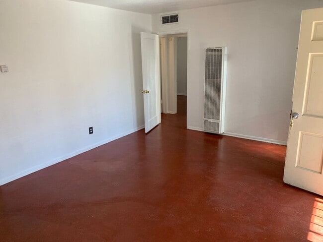 Building Photo - Great Tucson Rental