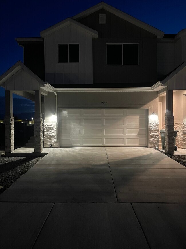 Foto del edificio - 731 N 160 E