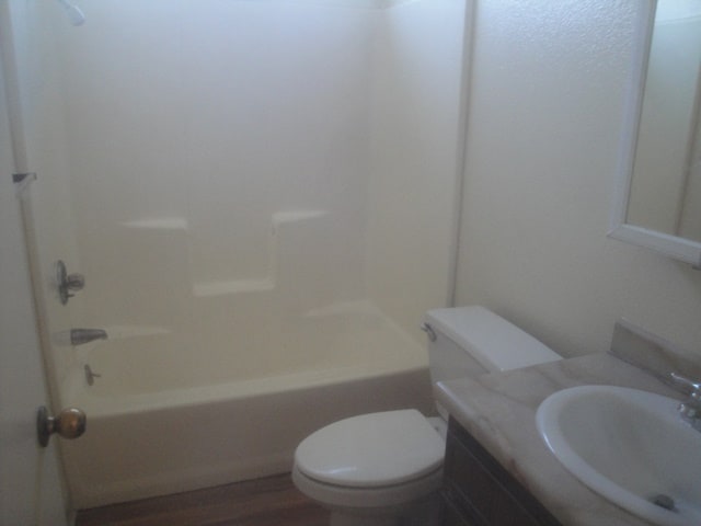 Building Photo - Downstairs Two Bedroom in Santa Maria