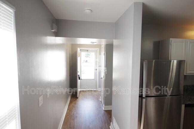 Foto del edificio - 10631 N Locust Ct