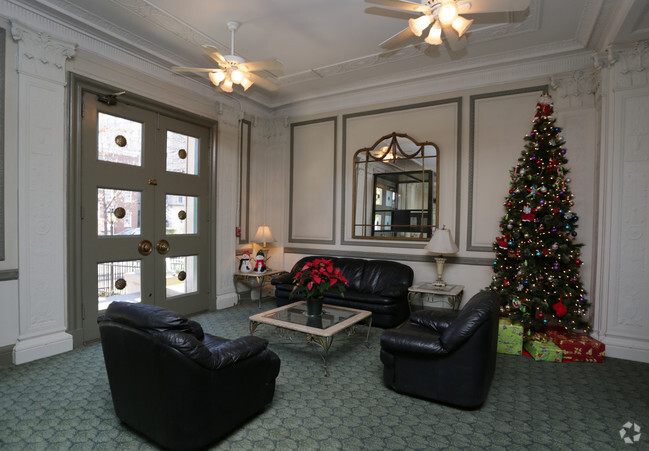 Lobby - Hampton House