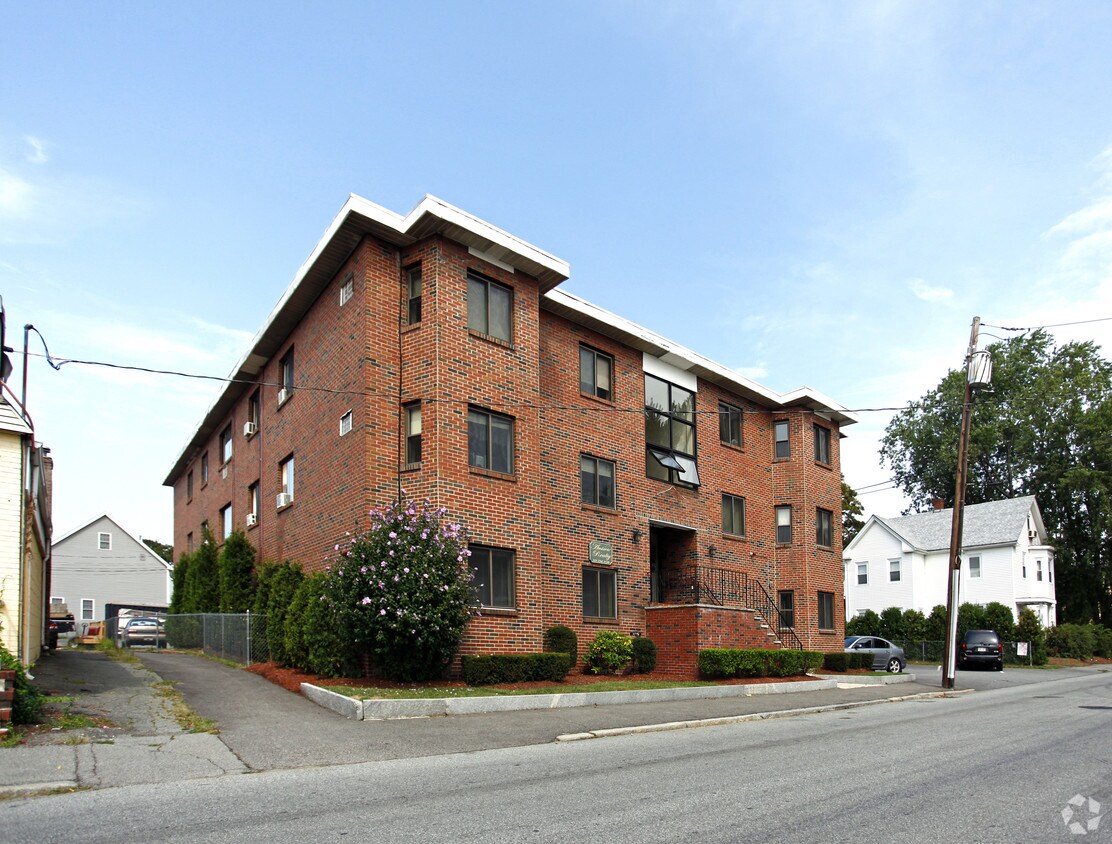 Primary Photo - 165-173 Willow St