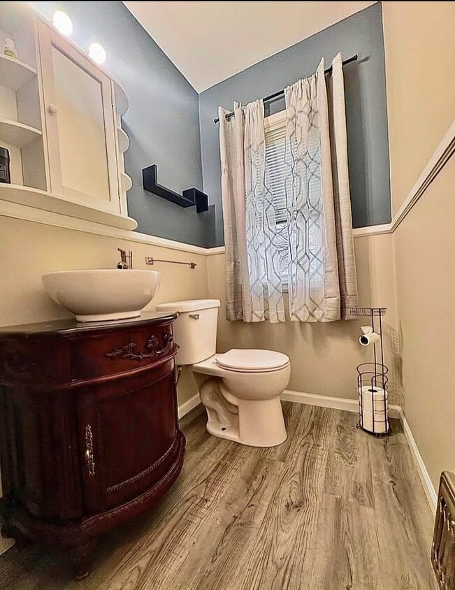 Foto principal - 815 Main St S