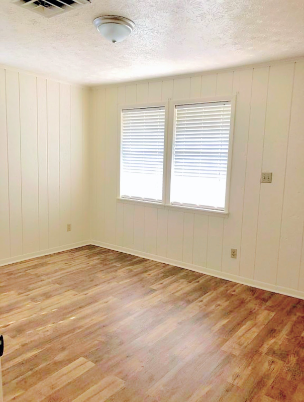Building Photo - 210 Bolton Cir