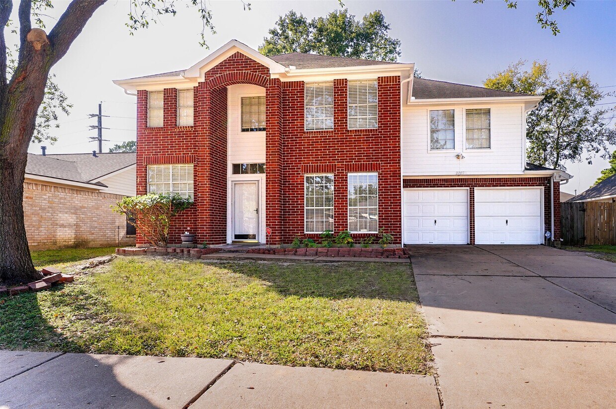 Foto principal - 2103 Charlton House Ln