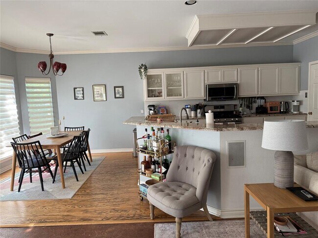 Foto del edificio - 4101 Idlewild Rd